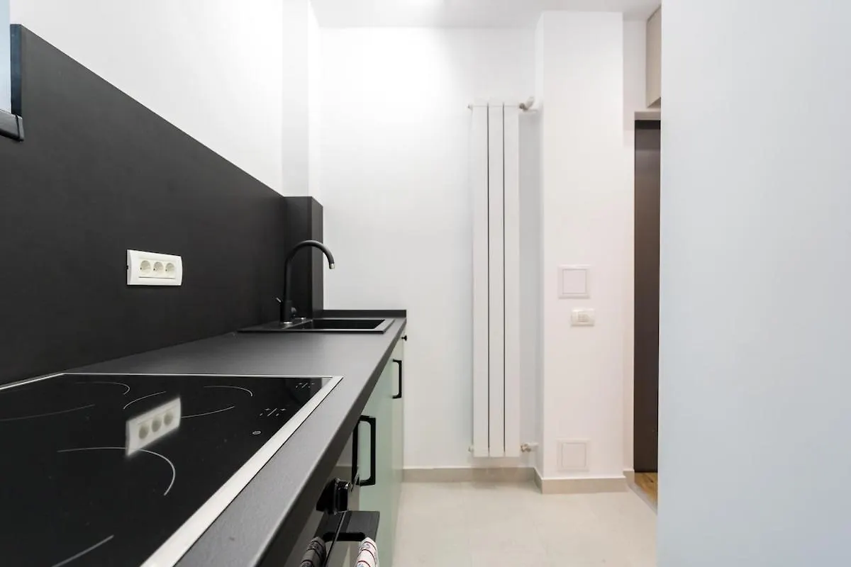 Bright Apartment - Top Location - Charming Balcony Bucharest