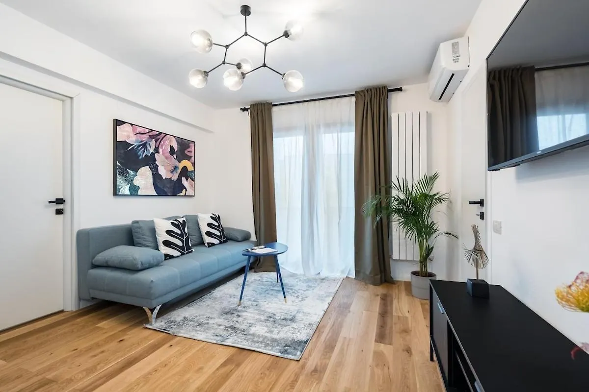 Bright Apartment - Top Location - Charming Balcony Bucharest
