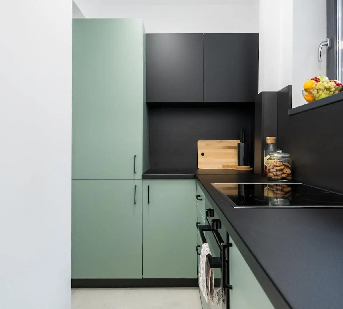 Bright Apartment - Top Location - Charming Balcony Boekarest