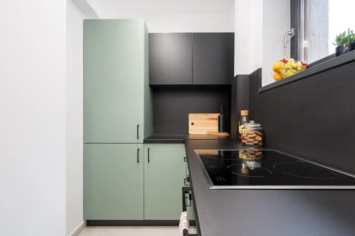 Bright Apartment - Top Location - Charming Balcony Boekarest 0*,